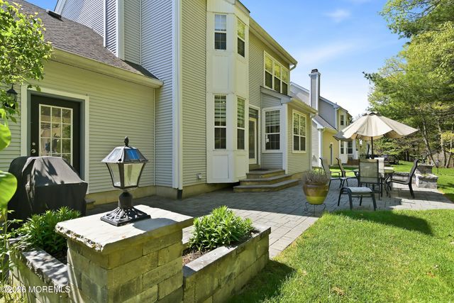 16 Samantha Drive, Morganville, NJ 07751