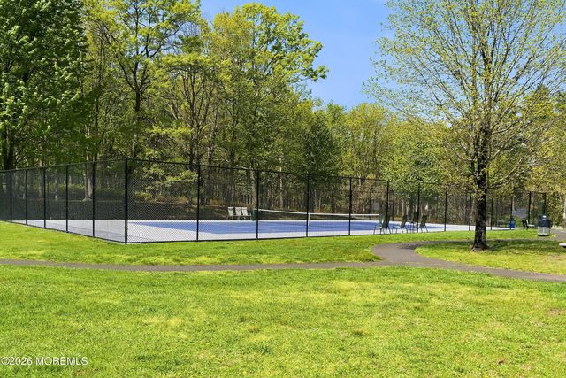 16 Samantha Drive, Morganville, NJ 07751