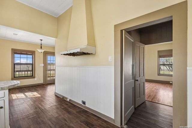 0008 Clearwater, Comfort, TX 78013