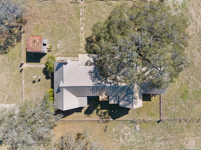 0008 Clearwater, Comfort, TX 78013