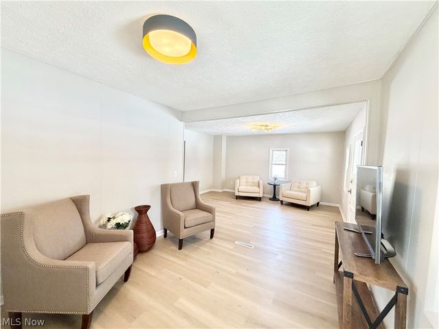 8720 Olde 8 Road, Northfield, OH 44067