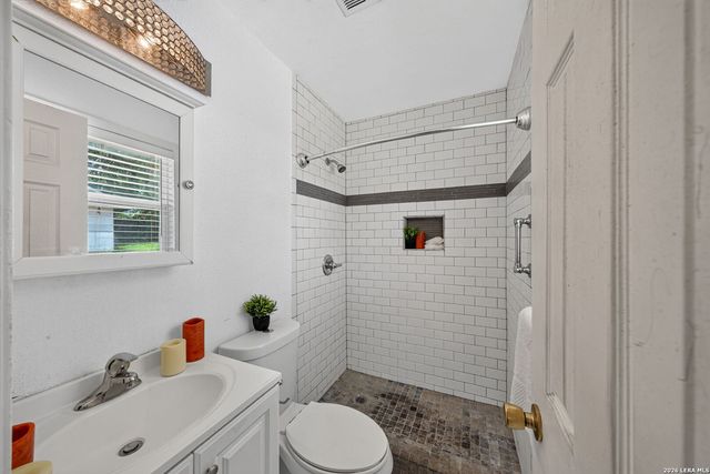 3010 DALL TRL, San Antonio, TX 78228