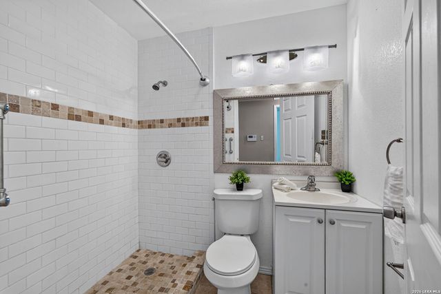 3010 DALL TRL, San Antonio, TX 78228