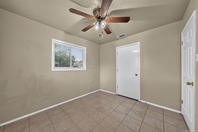 3010 DALL TRL, San Antonio, TX 78228
