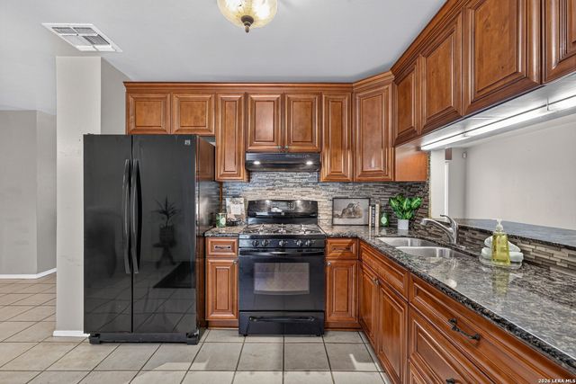 3010 DALL TRL, San Antonio, TX 78228