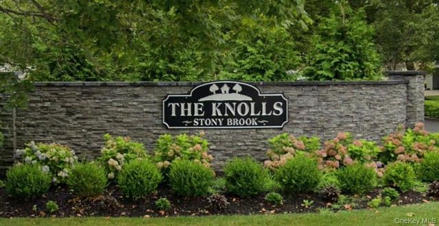 173 Knolls Drive 173, Stony Brook, NY 11790