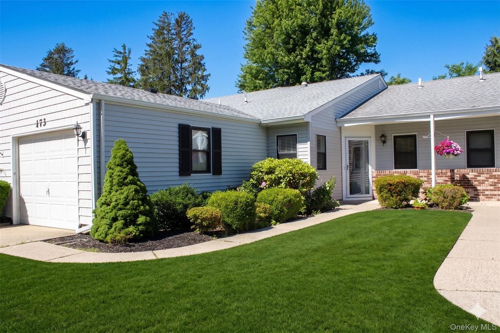 173 Knolls Drive 173, Stony Brook, NY 11790