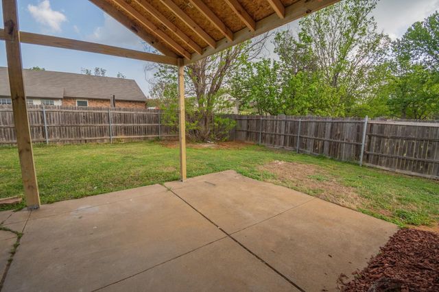 3825 Hackberry Lane, Bedford, TX 76021