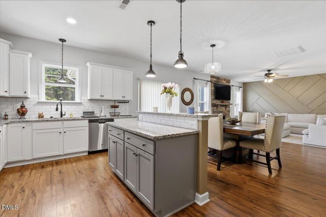 136 Fallingbrook Drive, Kenly, NC 27542