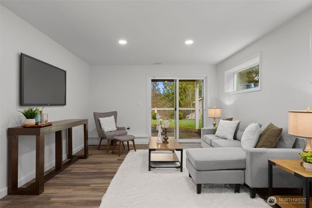 2818 183rd Avenue NE, Redmond, WA 98052