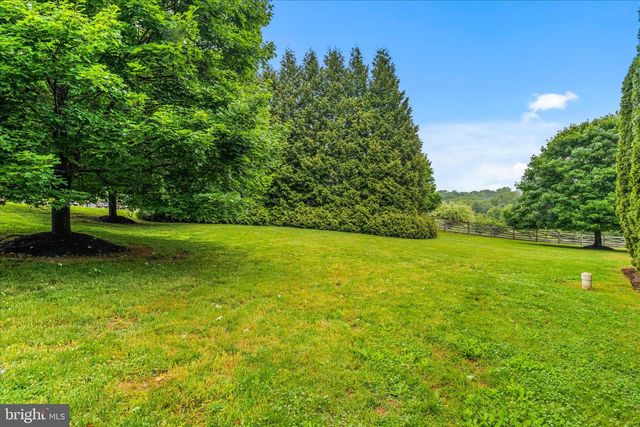 23813 ECHO CREEK, Gaithersburg, MD 20882