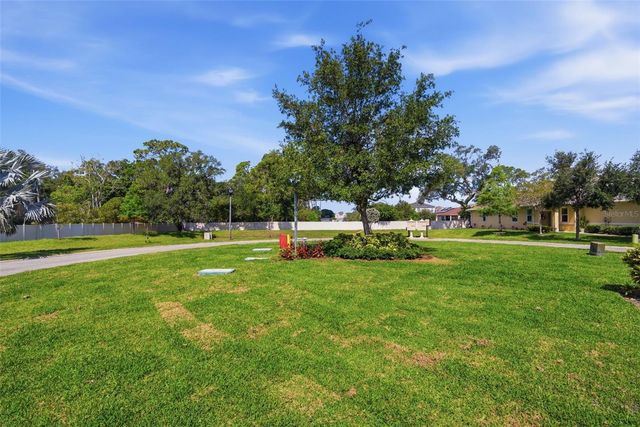 8111 PINE CREST STREET, Seminole, FL 33777