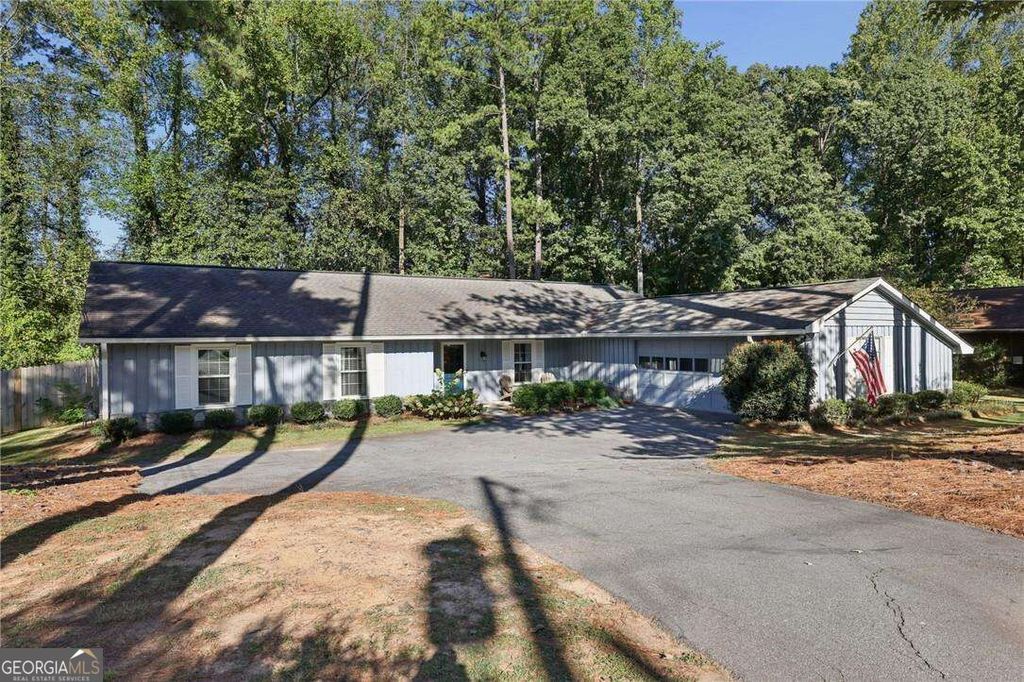 2862 Dunnington Circle, Atlanta, GA 30341 — exterior