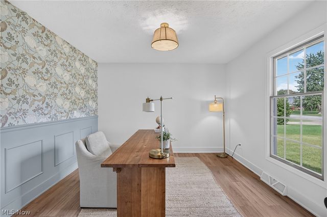 722 Jaycox Road, Avon Lake, OH 44012