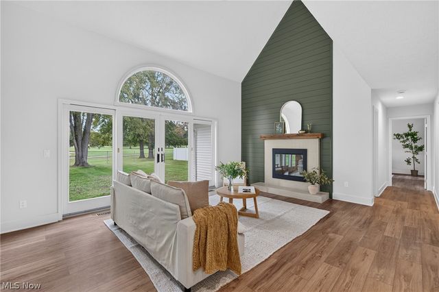 722 Jaycox Road, Avon Lake, OH 44012