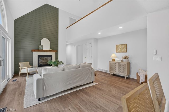 722 Jaycox Road, Avon Lake, OH 44012