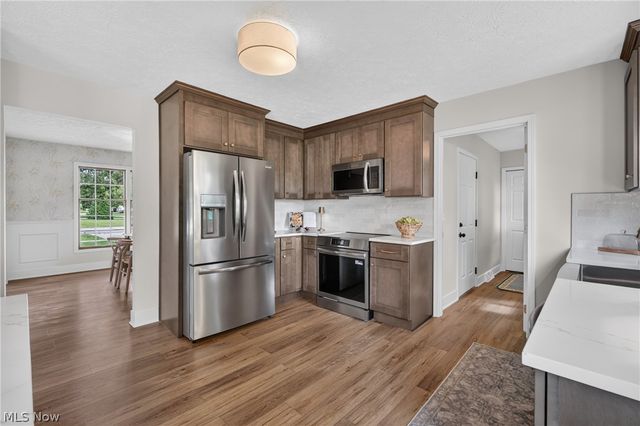722 Jaycox Road, Avon Lake, OH 44012