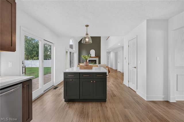 722 Jaycox Road, Avon Lake, OH 44012