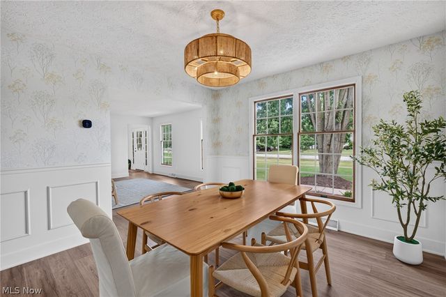 722 Jaycox Road, Avon Lake, OH 44012