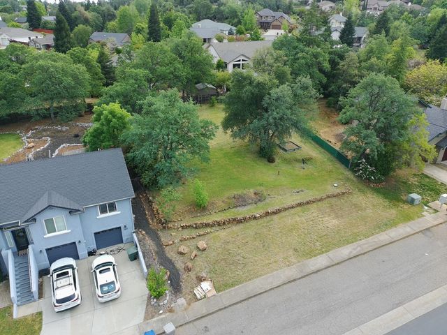 1433 Lakeside Drive, Redding, CA 96001