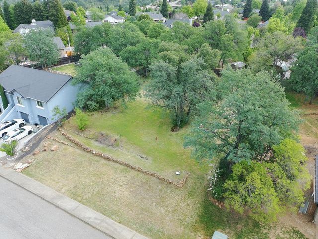 1433 Lakeside Drive, Redding, CA 96001