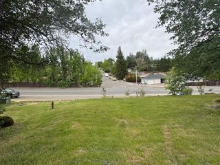 1433 Lakeside Drive, Redding, CA 96001