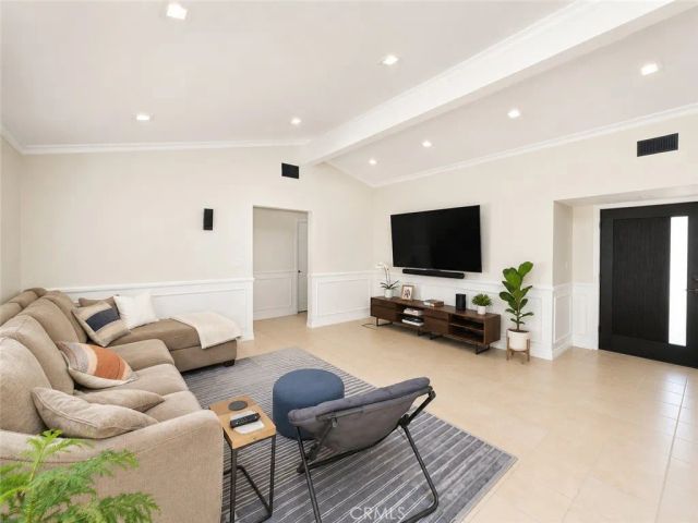 19751 Kittridge, Winnetka, CA 91306
