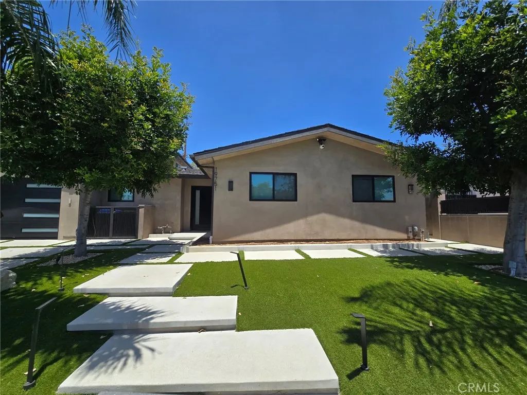 19751 Kittridge, Winnetka, CA 91306