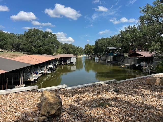120 Cove RD, Llano, TX 78643