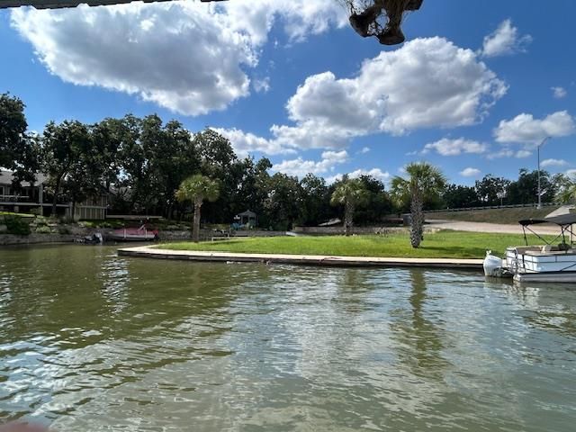 120 Cove RD, Llano, TX 78643