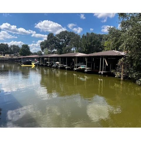 120 Cove RD, Llano, TX 78643