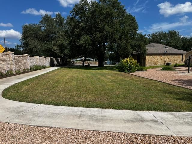 120 Cove RD, Llano, TX 78643