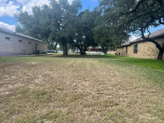 120 Cove RD, Llano, TX 78643