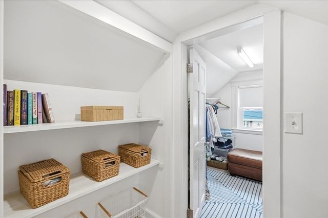 15 Gilmore St, Weymouth, MA 02191