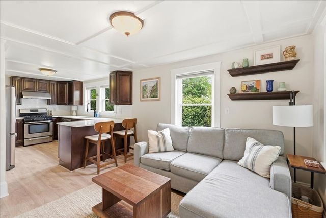 15 Gilmore St, Weymouth, MA 02191
