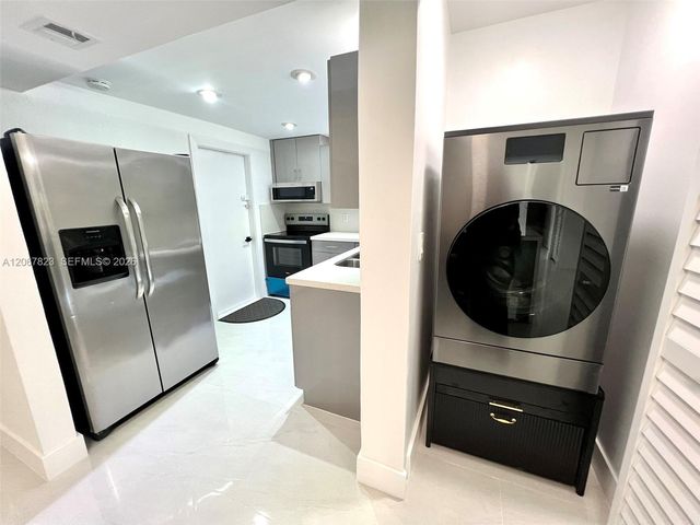 7825 Miller Drive C211, Miami, FL 33155