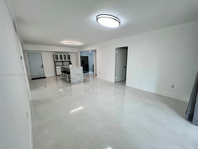 7825 Miller Drive C211, Miami, FL 33155