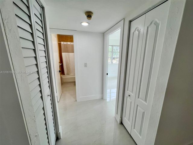 7825 Miller Drive C211, Miami, FL 33155