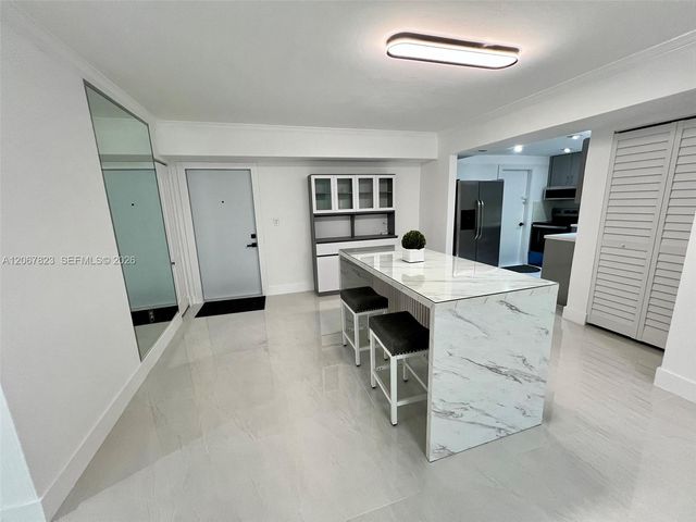 7825 Miller Drive C211, Miami, FL 33155
