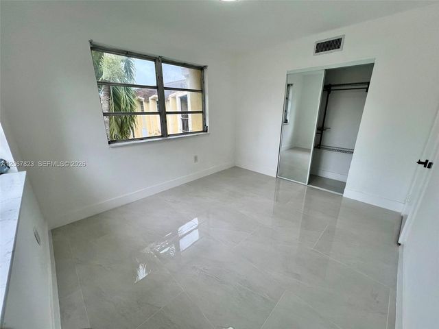 7825 Miller Drive C211, Miami, FL 33155