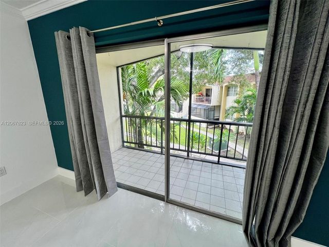 7825 Miller Drive C211, Miami, FL 33155