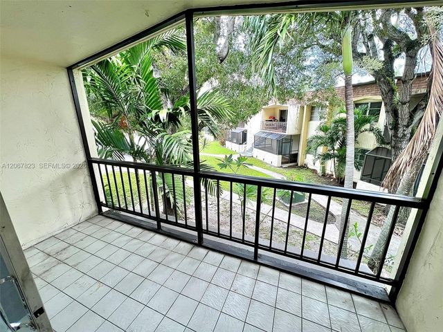7825 Miller Drive C211, Miami, FL 33155