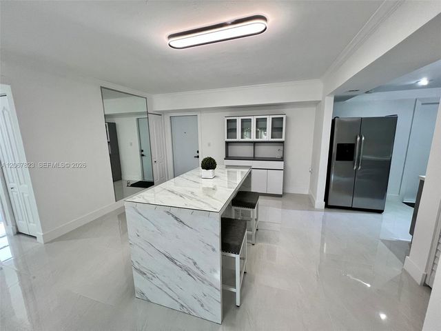 7825 Miller Drive C211, Miami, FL 33155