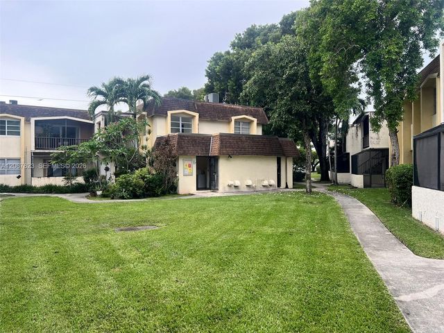 7825 Miller Drive C211, Miami, FL 33155