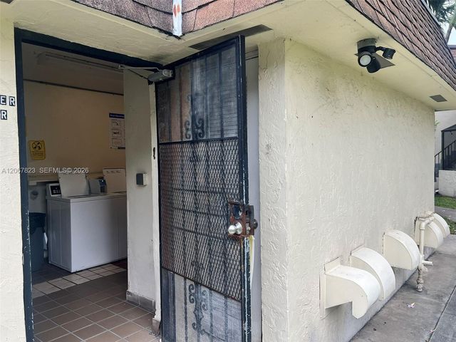 7825 Miller Drive C211, Miami, FL 33155