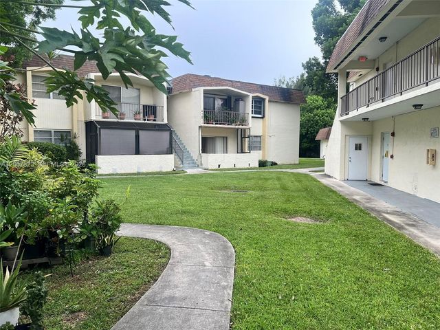 7825 Miller Drive C211, Miami, FL 33155