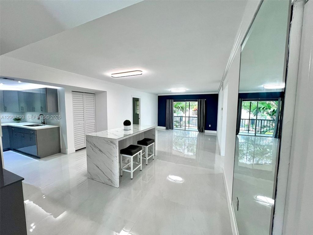 7825 Miller Drive C211, Miami, FL 33155