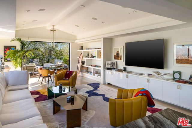 8080 Laurel View Drive, Los Angeles, CA 90069