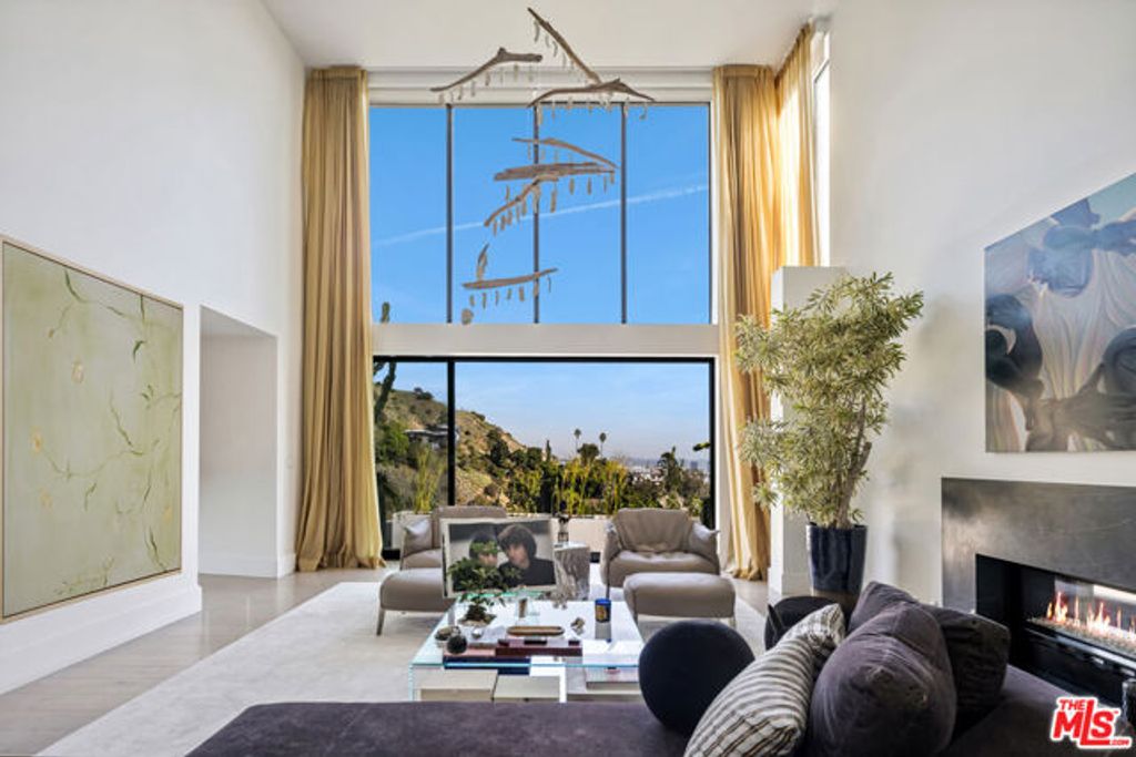 8080 Laurel View Drive, Los Angeles, CA 90069