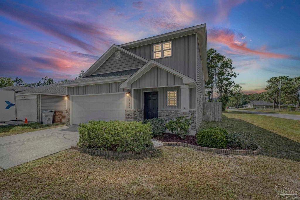 2383 Andorra St, Navarre, FL 32566